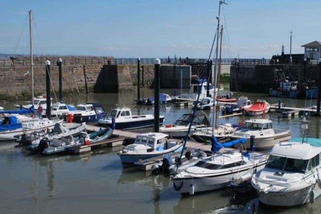 Spacious Holiday Home In Porthcawl Exterior foto